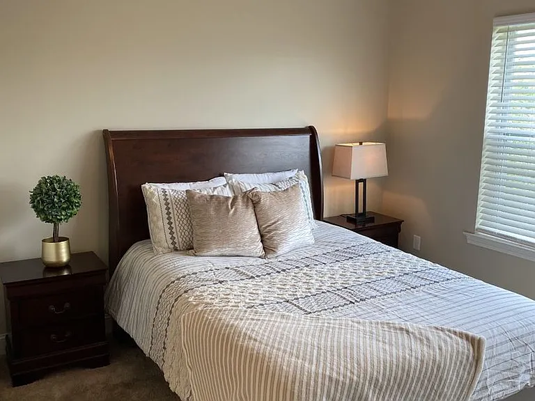 Eagle View Luxury Apartments — Photo 214