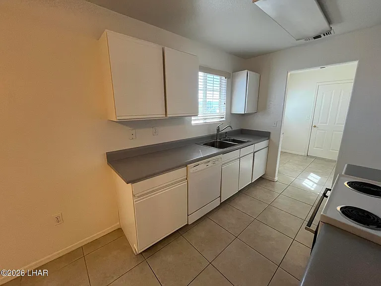 1512 Avalon Ave — Photo 10