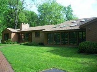 13560 Oak Hill Ln, Brookfield, WI 53005