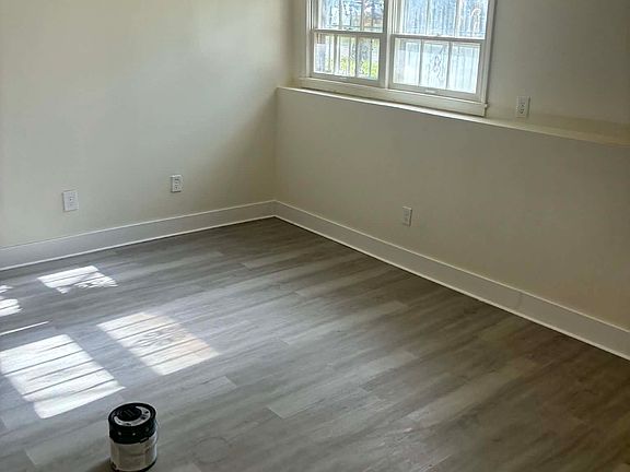3rd image of 3301 E 106th Ter