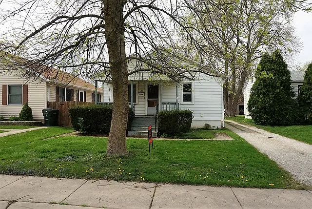 623 Warren Ave photo 1