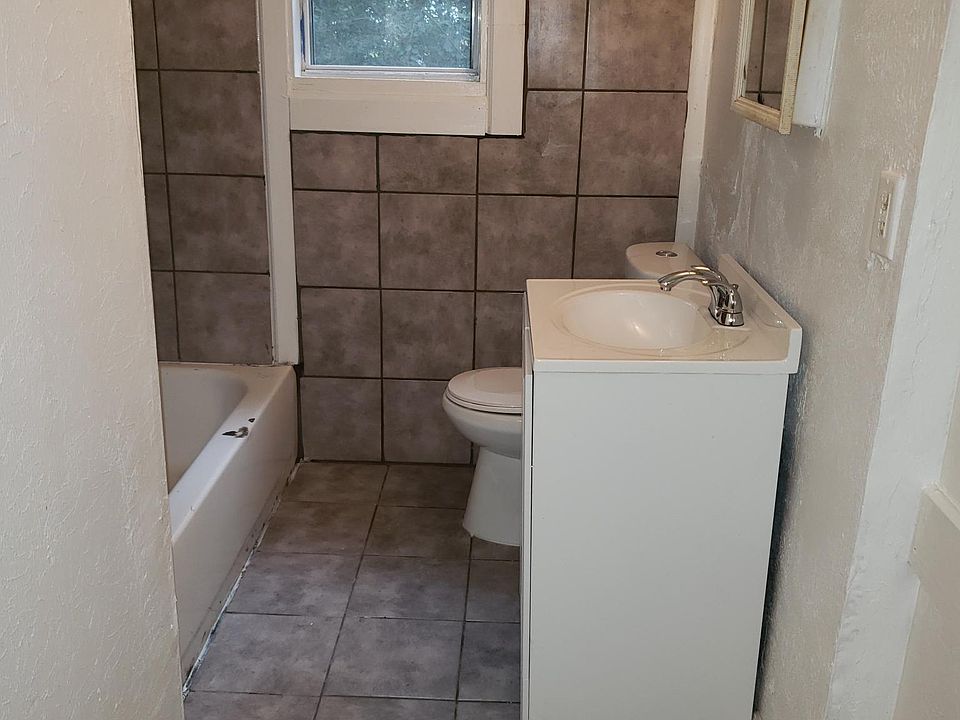 2nd image of 3024 Maryland Dr