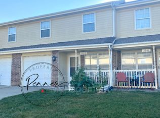 2013 SW Sandstone Ct, Blue Springs, MO 64014