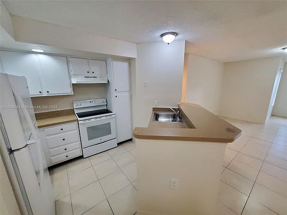 3rd image of 1401 Village Blvd APT 215