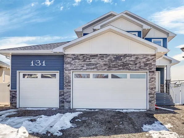 131 Glacial Shores COURT, Saskatoon, SK S7S 1N1