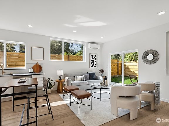 4th image of 7719 45th Avenue NE