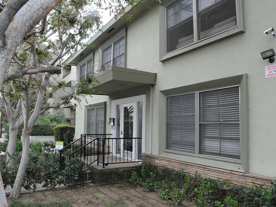 1st image of 1005 N Sweetzer Ave APT 19