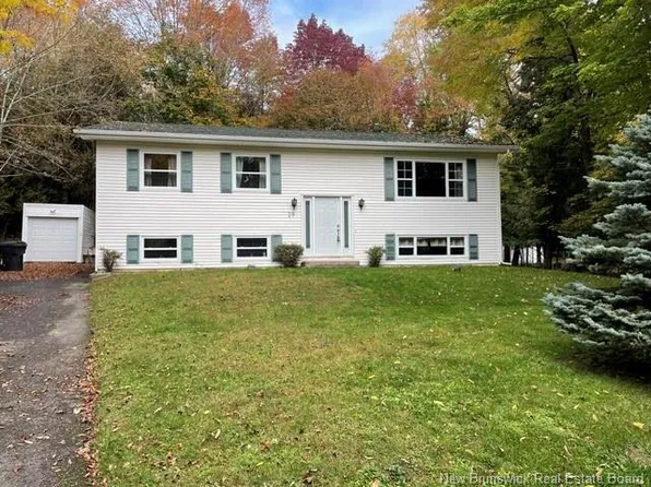 29 Milne St, Rothesay, NB E2E 1Y7