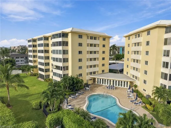 3410 Gulf Shore Blvd N, Naples, FL
