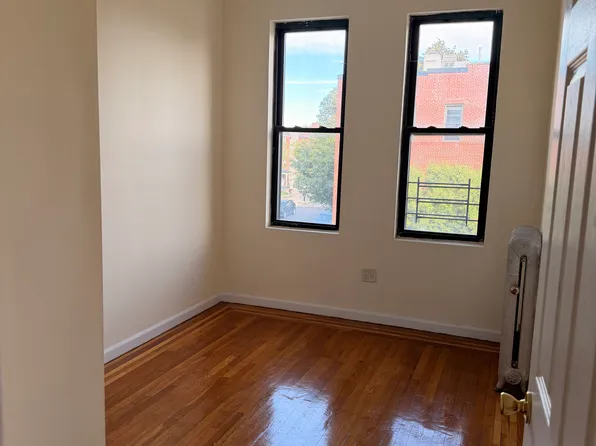 (undisclosed Address), Bronx, NY 10461