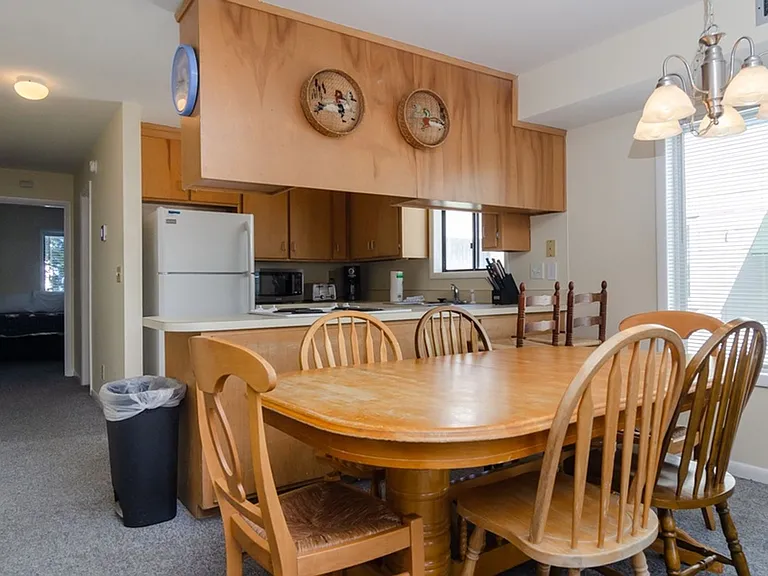 13 E Henderson St #2 — Photo 8