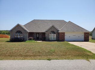 1804 Estates Dr, Grove, OK 74344