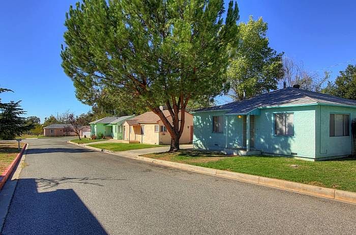 1st image of 12852 California St