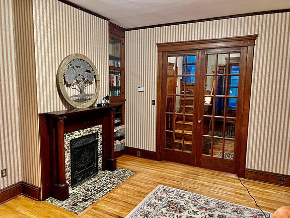 3rd image of 16 Otter Creek Pl #1