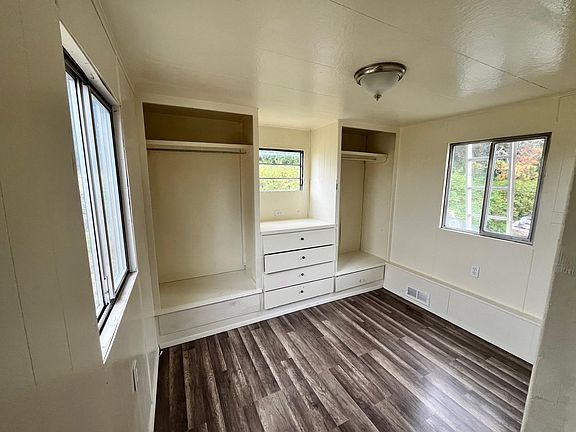 3rd image of 1020 SW 24th Ave #12