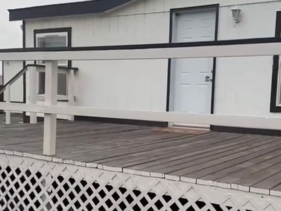 5th image of 108 Thunderbird Way SW