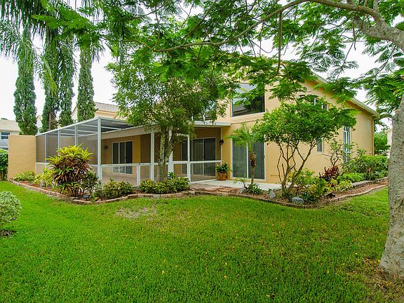 5th image of 7523 Colony Lake Dr