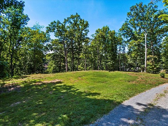 3rd image of Allison Dr