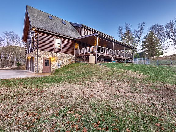 4th image of 673 Lakeside Dock Dr