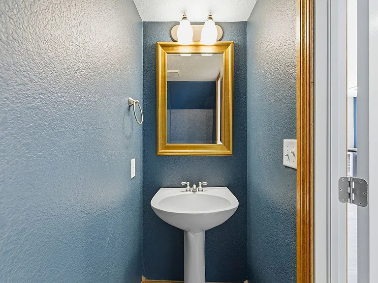 1650 Oak Creek Dr — Photo 10