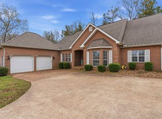 915 Clifftview Rd, Bolivar, TN 38008