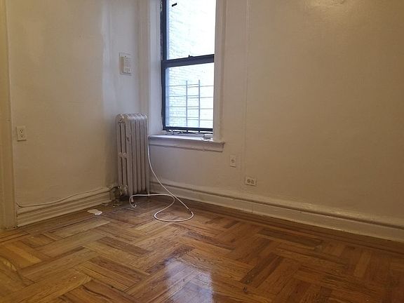 5th image of 2698 Bailey Ave APT B6