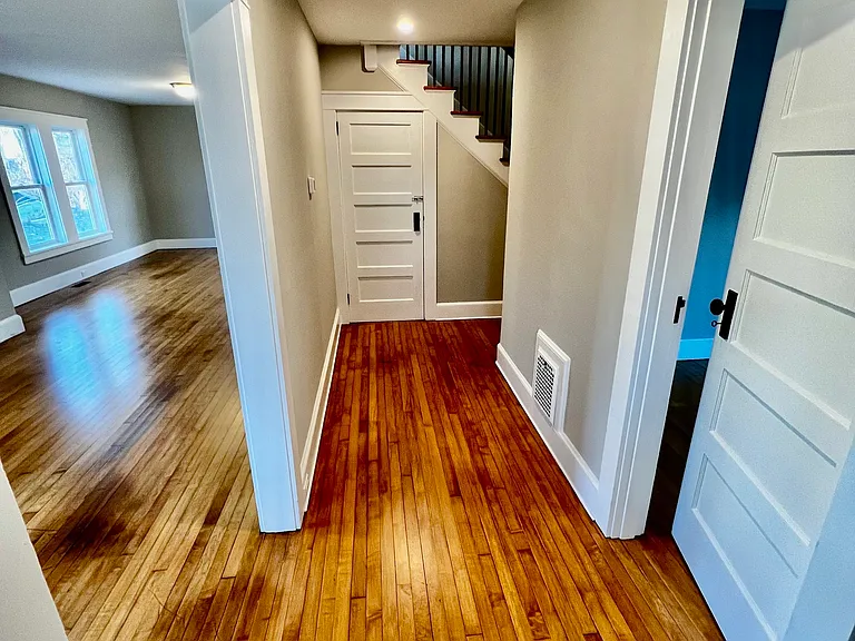 29 E Main St — Photo 5