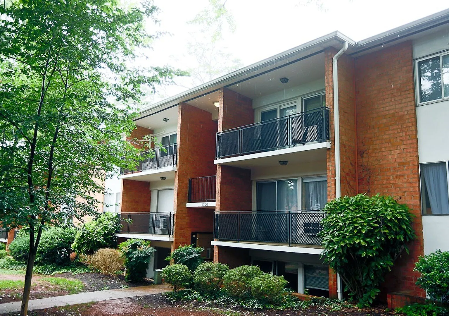 1800 Jefferson Park Ave — Photo 1