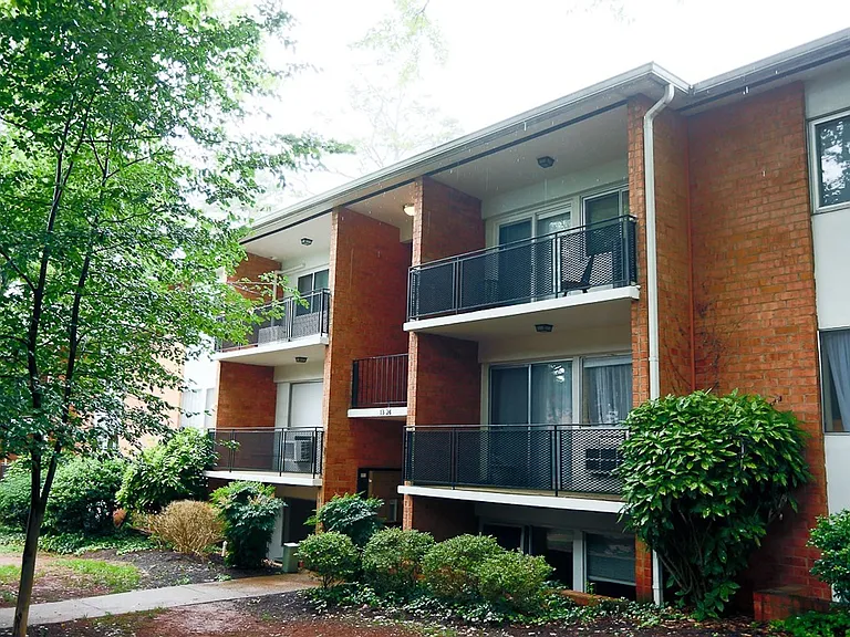 1800 Jefferson Park Ave #607 — Photo 3