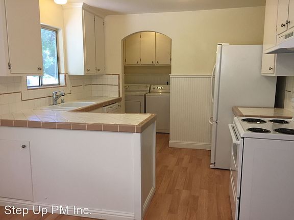 5th image of 20513 Charlotte Ct