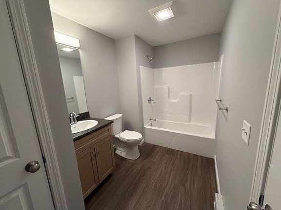 5th image of 505 Market St #35