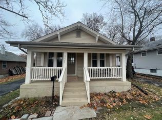 9025 Lackland Rd, Saint Louis, MO 63114