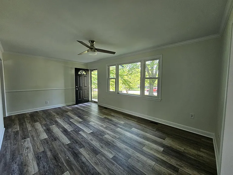 8405 Rugby Rd — Photo 5
