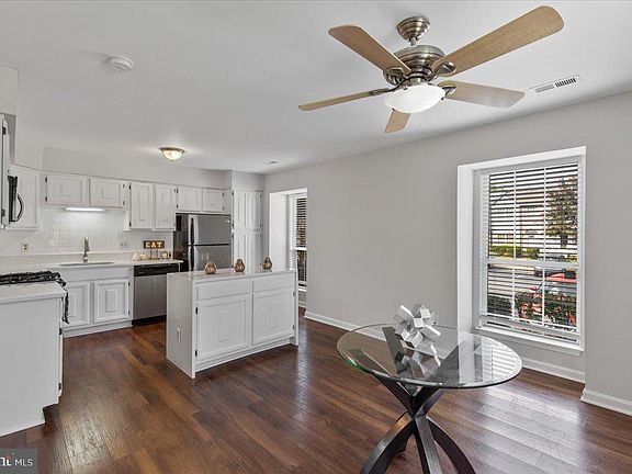 2nd image of 6109 Trident Ln