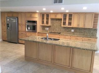 8036 NW 28th Pl, Sunrise, FL 33322