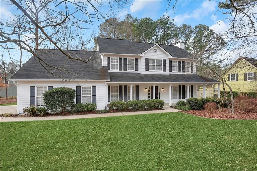 4 bed, 2.5 bath, 2650 sqft, $3,500 — Photo 3