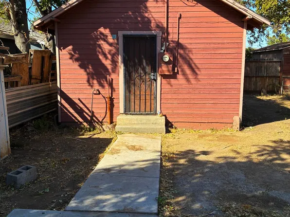 309 Oak St #2, Modesto, CA 95351