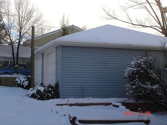 2nd image of 1032 McCabe St