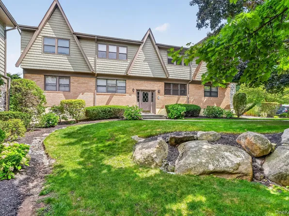 38 Milford Lane, Suffern, NY 10901