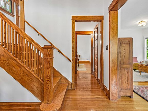 5th image of 734 Gunderson Ave