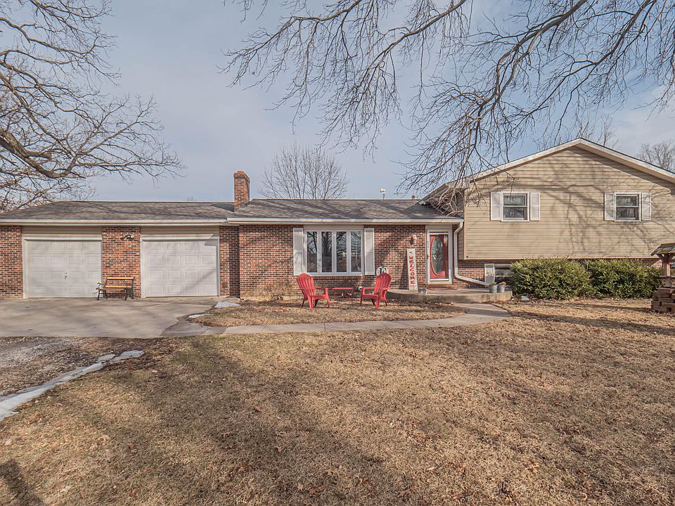 2nd image of 600 Hornet Ln