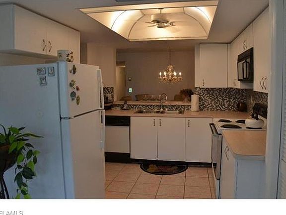 4th image of 7360 Glenmoor Ln #4106