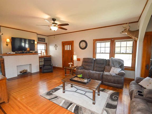 4th image of 3219 Griesmer Ave