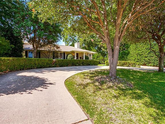 3rd image of 7832 Southwestern Blvd