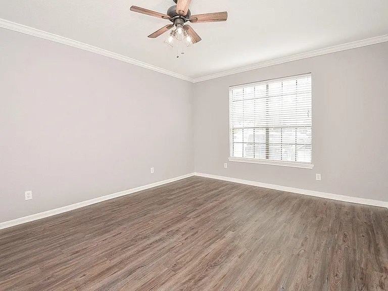 2255 Braeswood Park Dr #195 — Photo 16