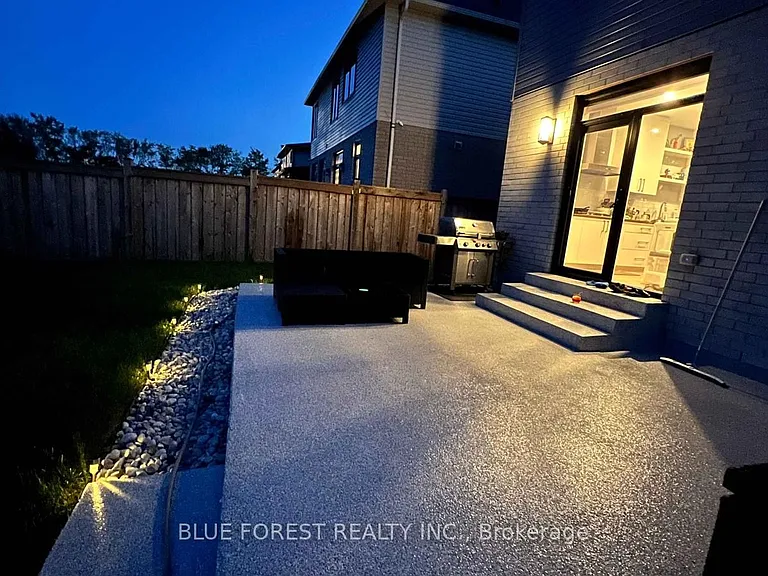 2273 Bakervilla St — Photo 30