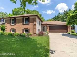 352 Anthony Rd, Buffalo Grove, IL 60089