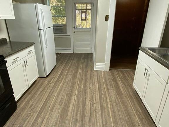5th image of 528 Front St #A