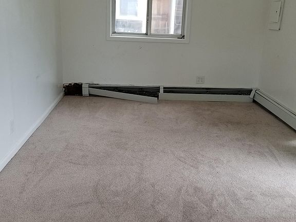 Bedroom Photo 2