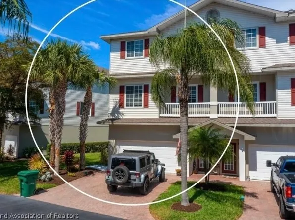 3308 W 10th Ln, Palmetto, FL 34221